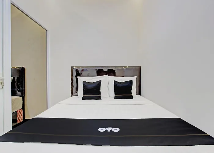 Collection O 92972 Gaharu Hotel Semarang
