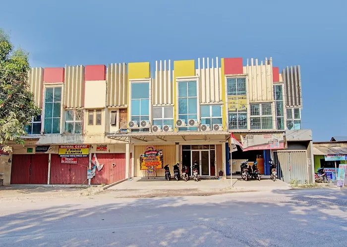 Collection O 92972 Gaharu Hotel Semarang
